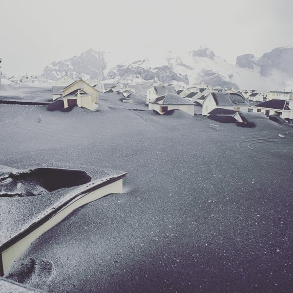 .eldfell 
Hoe je een dorp laat verdwijnen
IJsland 1973 . Westmann Eilanden